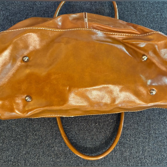 Giani Bernini’s Elegant Tan Leather Gently Used Handbag - Picture 7 of 11